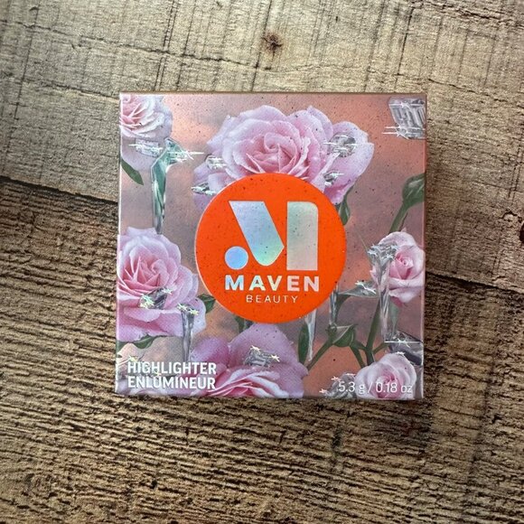 Maven Beauty Makeup Gift Box Set Rose Water Setting Spray & Cosmic Drip Palette - Picture 4 of 13